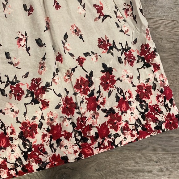 Loft Pencil Skirt Size Small Floral Casual - Picture 3 of 4